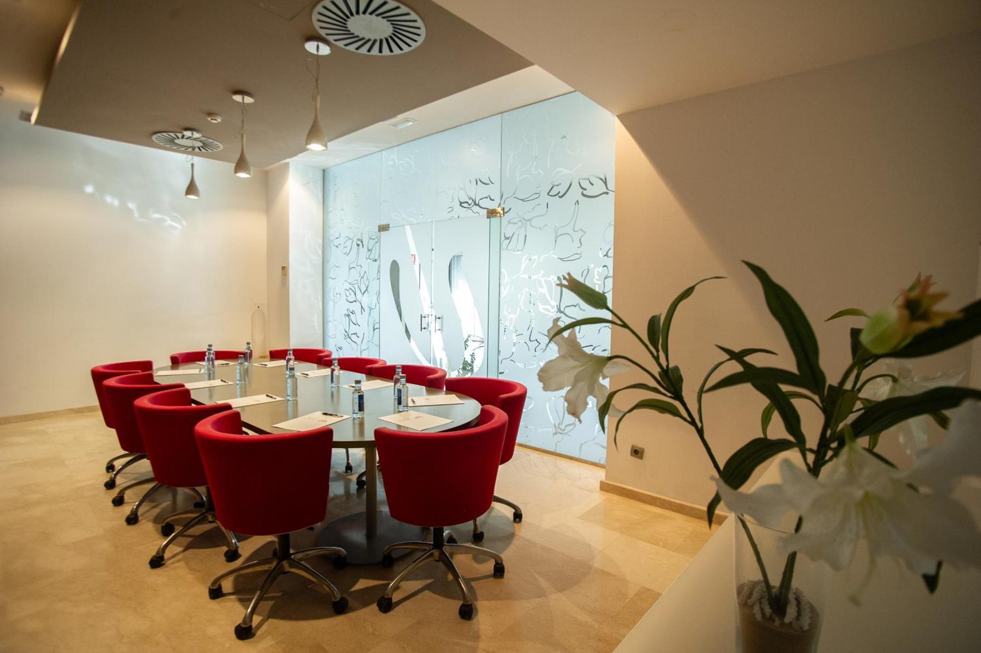 Azz Valencia Tactica Hotel Paterna Εξωτερικό φωτογραφία